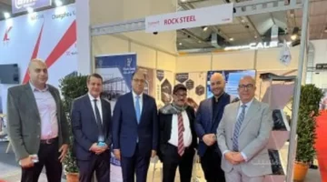 تحرك مصري بقلب أوروبا.. السفير يتفقد أجنحة الشركات الوطنية في معرض Busworld 2025 1